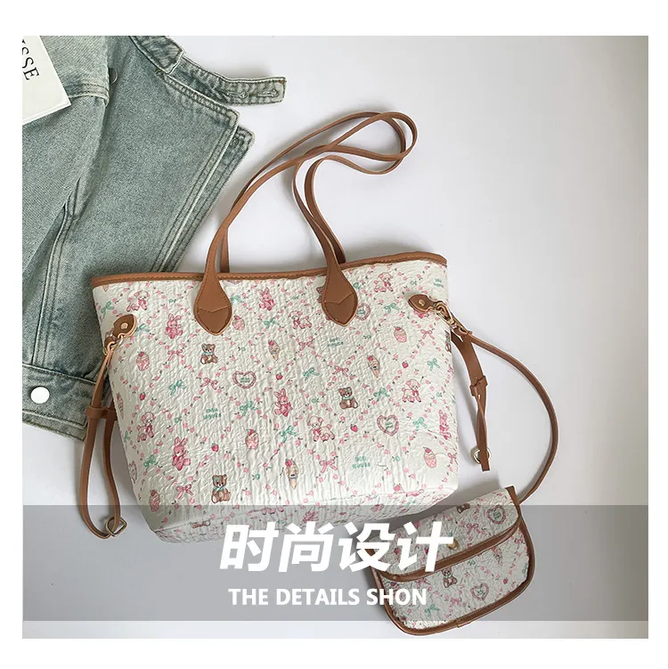 2025 New Women's High-End Armpit Bag Simple Shoulder Crossbody Versatile Temperament Handbag showcase 3