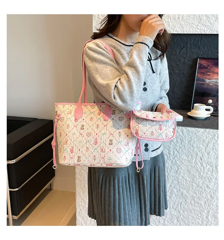 2025 New Women's High-End Armpit Bag Simple Shoulder Crossbody Versatile Temperament Handbag showcase 19