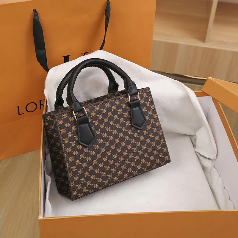 2026 Trendy Stylish Women's Handbag, Vintage Print Shoulder Crossbody Bag, Versatile High-End Fashion Accessory - Image 7