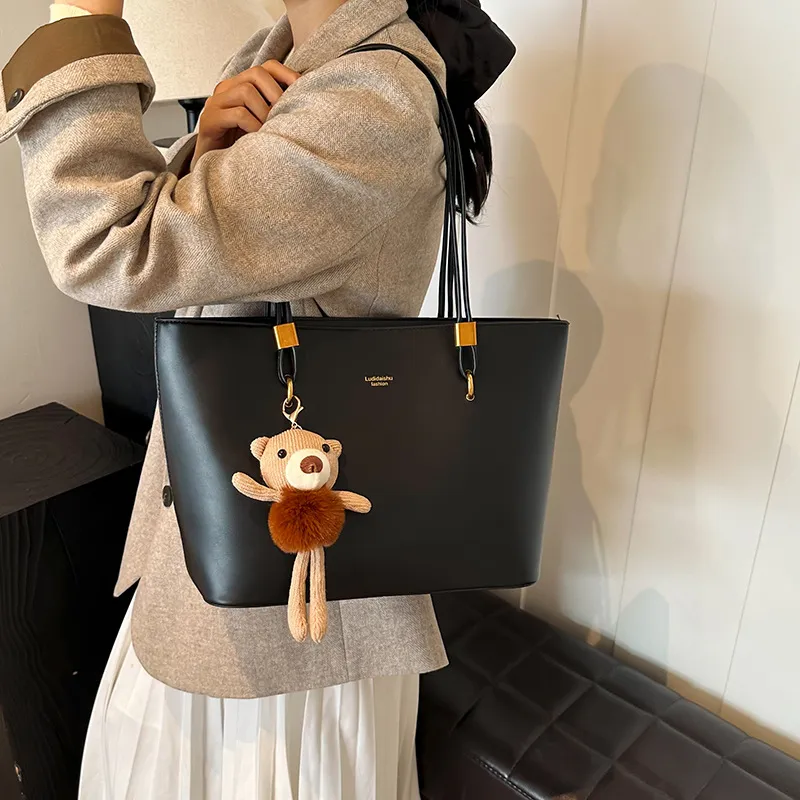 Vintage Luxury Women's Large Capacity Shoulder Tote Bag - Fashionable Commuter Crossbody Handbag for 2026 Style thumbnail 3