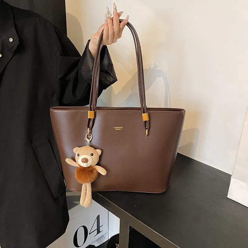 Vintage Luxury Women's Large Capacity Shoulder Tote Bag - Fashionable Commuter Crossbody Handbag for 2026 Style thumbnail 4