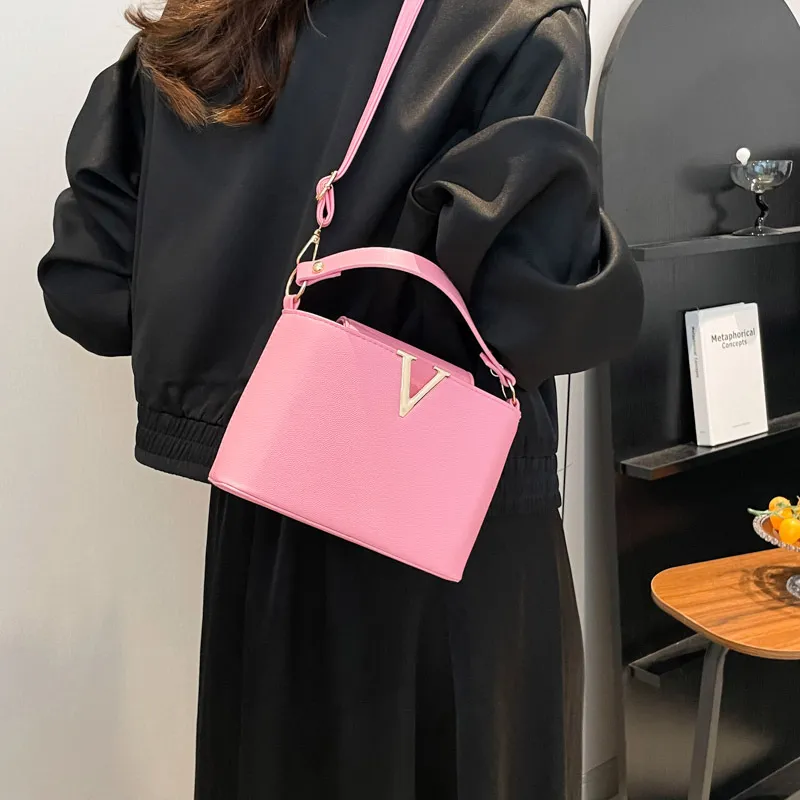 Women's Fashionable Crossbody Handbag - Versatile Spring Style Bucket Bag for Work, Commuting, and Everyday Use - Image 9