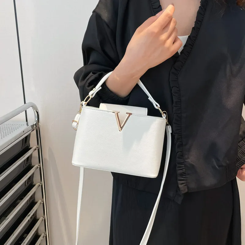 Women's Fashionable Crossbody Handbag - Versatile Spring Style Bucket Bag for Work, Commuting, and Everyday Use - Image 7