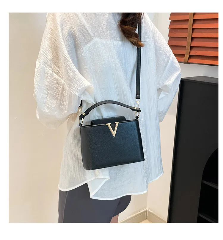 Women's Fashionable Crossbody Handbag - Versatile Spring Style Bucket Bag for Work, Commuting, and Everyday Use showcase 17