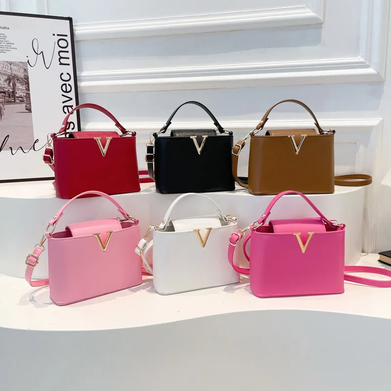 Women's Fashionable Crossbody Handbag - Versatile Spring Style Bucket Bag for Work, Commuting, and Everyday Use - Image 1