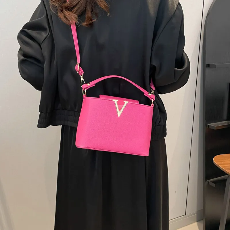 Women's Fashionable Crossbody Handbag - Versatile Spring Style Bucket Bag for Work, Commuting, and Everyday Use - Image 6