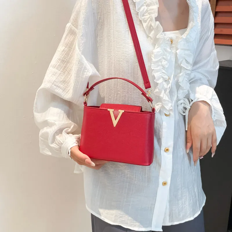 Women's Fashionable Crossbody Handbag - Versatile Spring Style Bucket Bag for Work, Commuting, and Everyday Use thumbnail 8