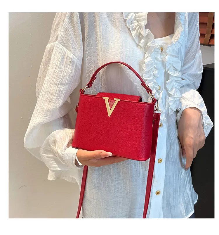 Women's Fashionable Crossbody Handbag - Versatile Spring Style Bucket Bag for Work, Commuting, and Everyday Use showcase 20