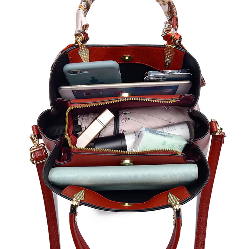 2025 New Red Bridal Wedding Gift Handbag for Women, Large Capacity Crossbody Tote Bag, Attractive Fashionable Clutch Purse thumbnail 3