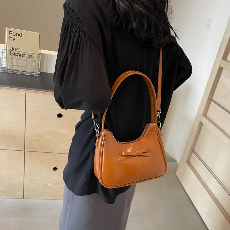 Women's Chic Underarm Bag 2025 Fashion Niche Design Single Shoulder Crossbody Tote, Elegant Small Handbag for Work & Outings showcase 4