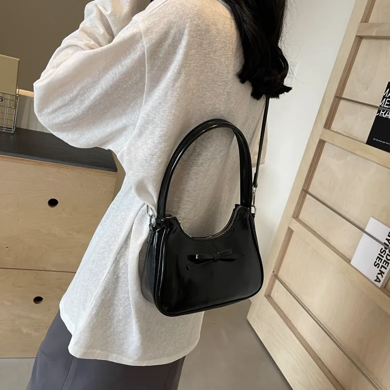 Women's Chic Underarm Bag 2025 Fashion Niche Design Single Shoulder Crossbody Tote, Elegant Small Handbag for Work & Outings showcase 1
