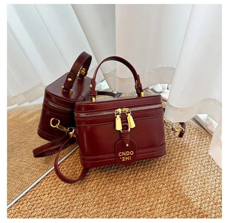 Women's Korean Fashion Commuter Shoulder Messenger Bag - Stylish Small Square Crossbody Purse for Everyday Use showcase 15