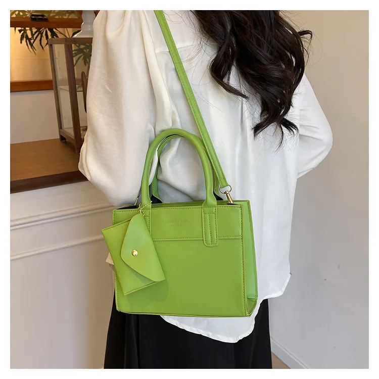 New Fashionable High-End Women's Handbag, Elegant Temperament Crossbody Shoulder Bag, Large Capacity Versatile Tote for Daily Use showcase 17