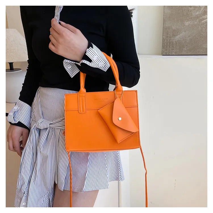 New Fashionable High-End Women's Handbag, Elegant Temperament Crossbody Shoulder Bag, Large Capacity Versatile Tote for Daily Use showcase 4