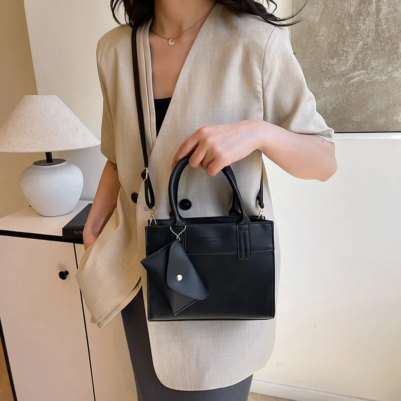 New Fashionable High-End Women's Handbag, Elegant Temperament Crossbody Shoulder Bag, Large Capacity Versatile Tote for Daily Use - Image 1