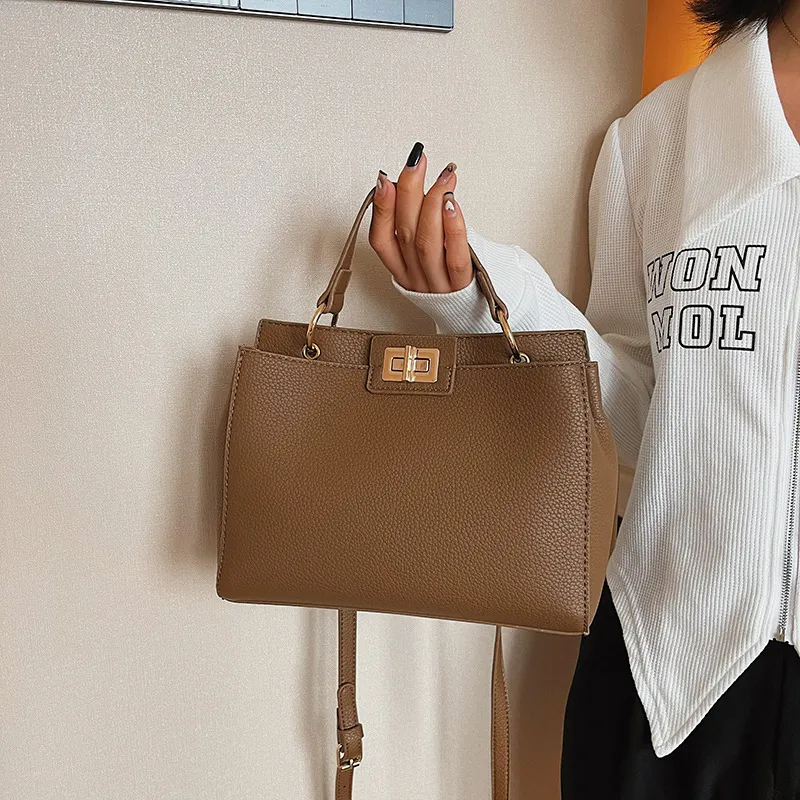 2024 New Fashion Women's Large Capacity Handbag - Versatile Shoulder, Commuter, and Crossbody Bag for Work and Everyday Style showcase 9
