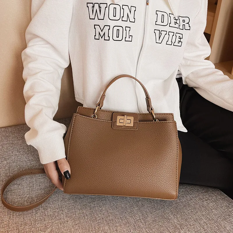 2024 New Fashion Women's Large Capacity Handbag - Versatile Shoulder, Commuter, and Crossbody Bag for Work and Everyday Style showcase 11
