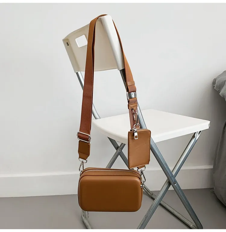 New Brand Small Square Bag Women's Casual Shoulder Bag 2-in-1 Box Bag Men's Crossbody Bag Versatile Fashion Accessory showcase 20