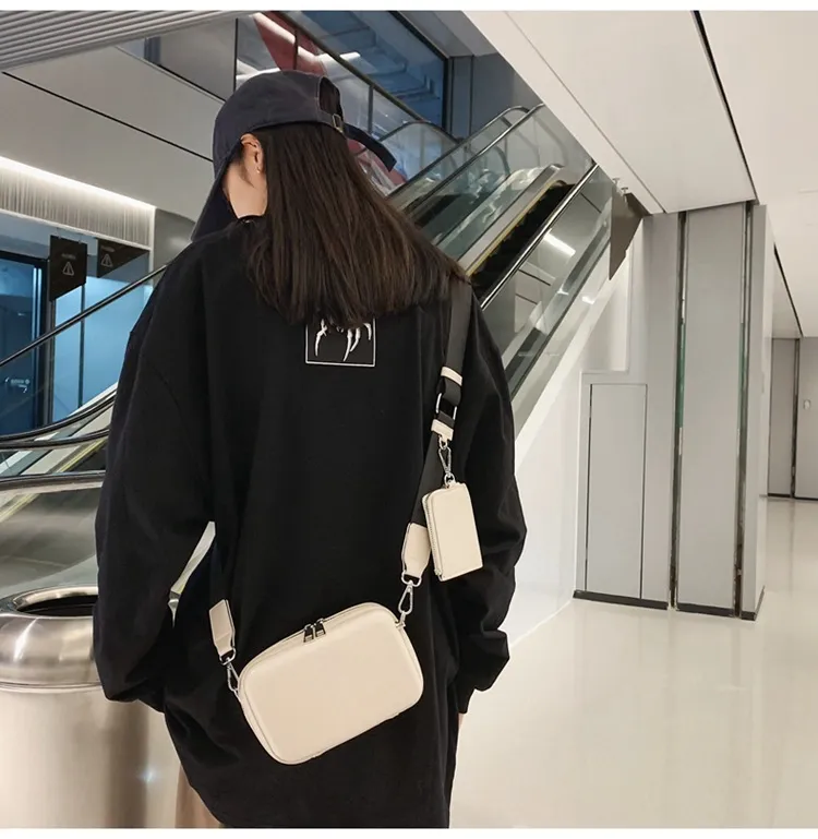New Brand Small Square Bag Women's Casual Shoulder Bag 2-in-1 Box Bag Men's Crossbody Bag Versatile Fashion Accessory showcase 14