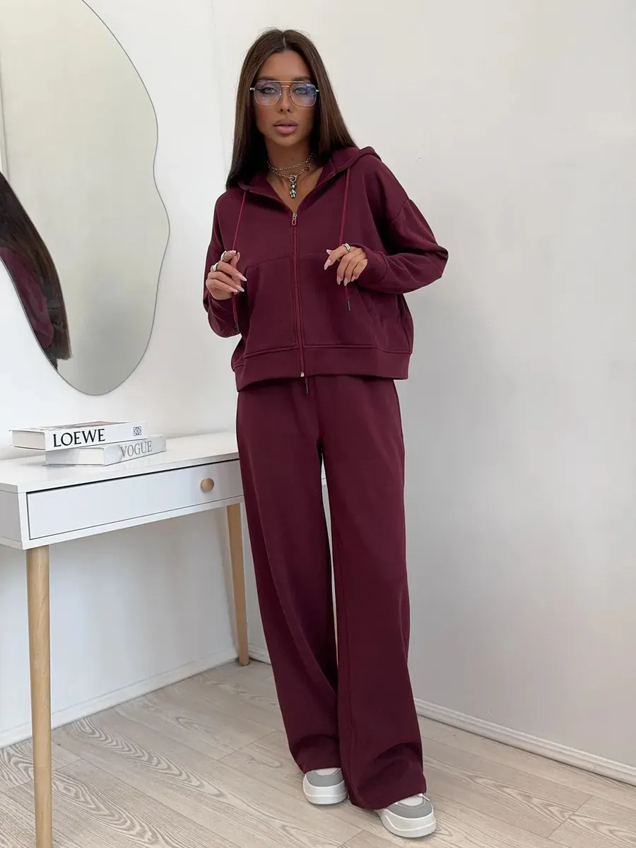 Men's Two-Piece Sportswear Set: Long-Sleeve Zipper Hoodie & Lace-Up Trousers, Comfortable Cotton Blend for Active Lifestyles showcase 18