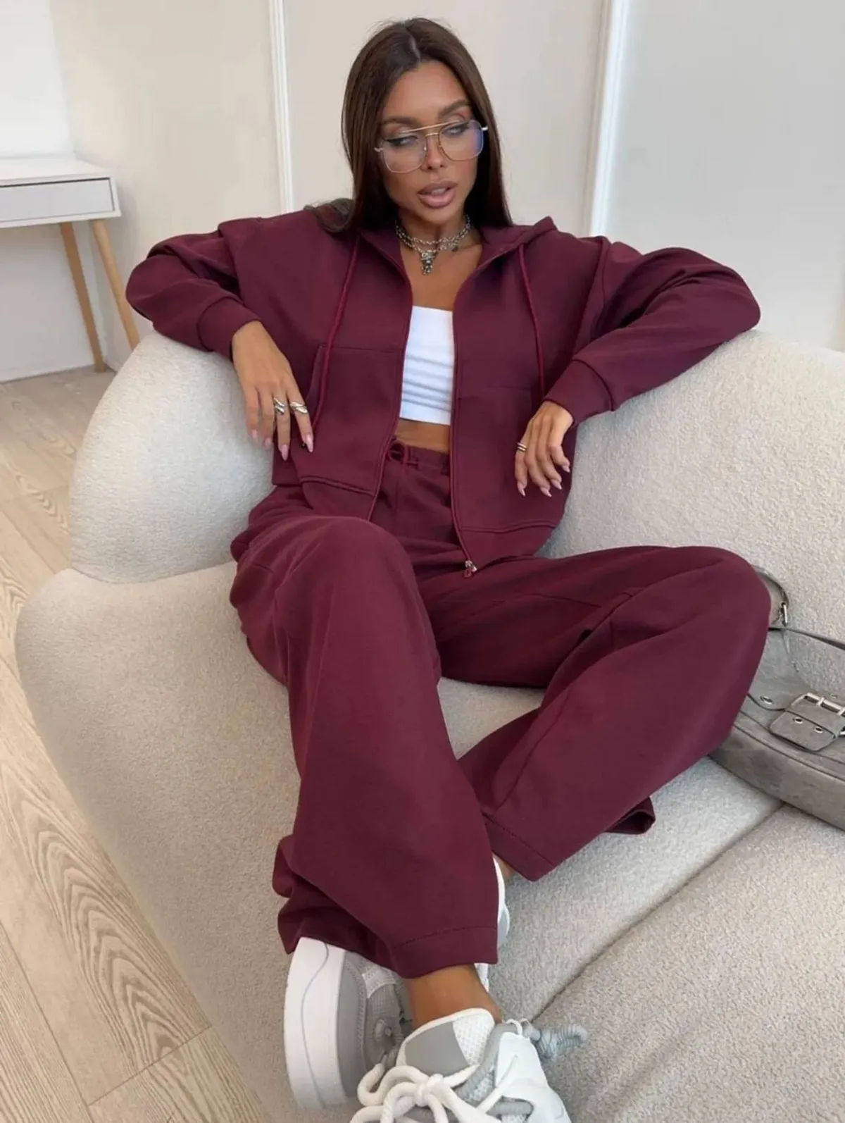 Men's Two-Piece Sportswear Set: Long-Sleeve Zipper Hoodie & Lace-Up Trousers, Comfortable Cotton Blend for Active Lifestyles showcase 12