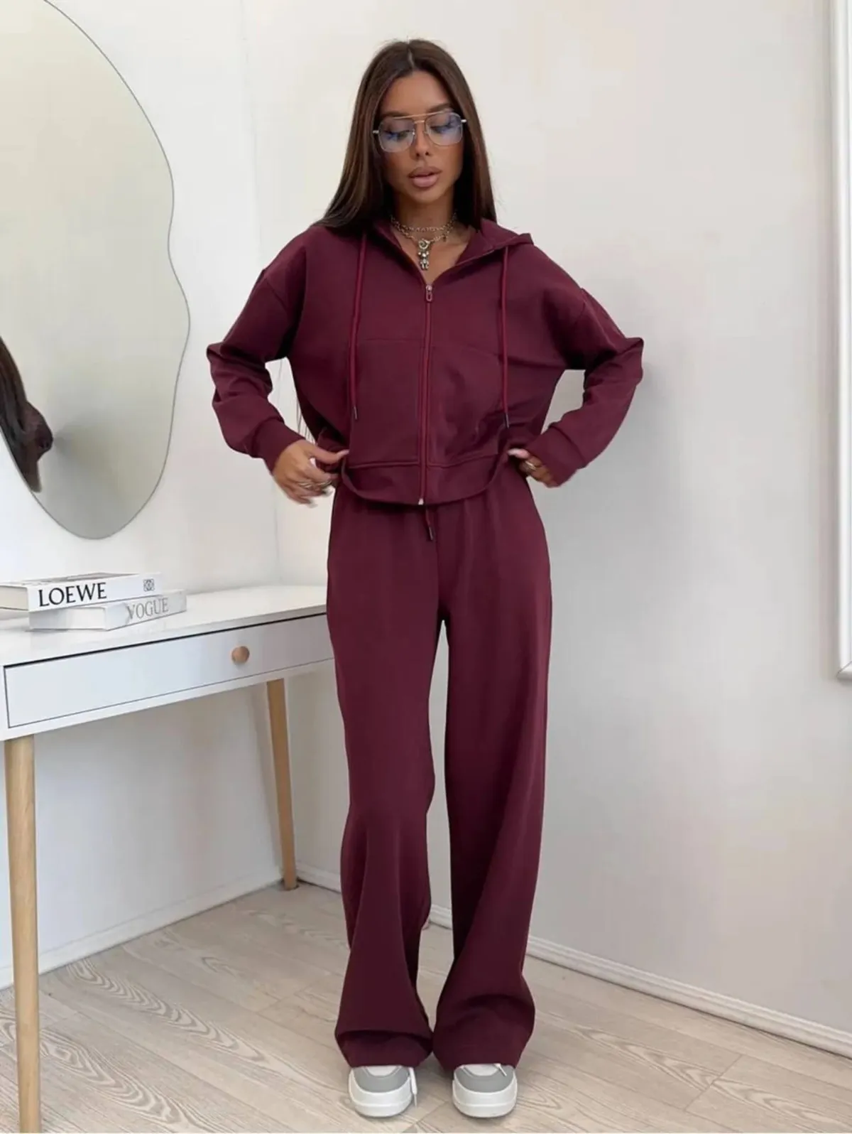 Men's Two-Piece Sportswear Set: Long-Sleeve Zipper Hoodie & Lace-Up Trousers, Comfortable Cotton Blend for Active Lifestyles showcase 16