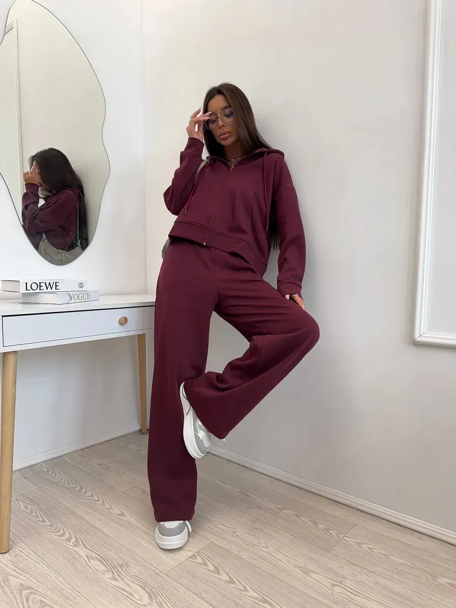 Men's Two-Piece Sportswear Set: Long-Sleeve Zipper Hoodie & Lace-Up Trousers, Comfortable Cotton Blend for Active Lifestyles showcase 20