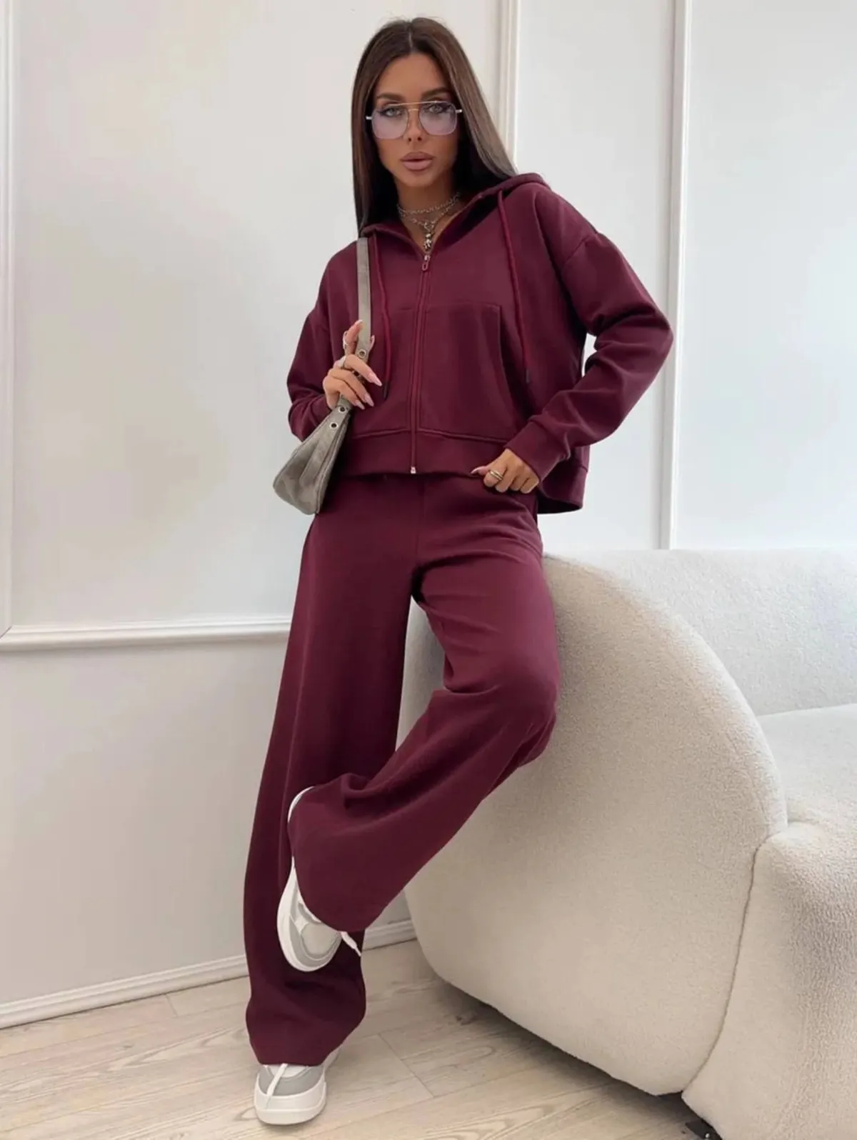 Men's Two-Piece Sportswear Set: Long-Sleeve Zipper Hoodie & Lace-Up Trousers, Comfortable Cotton Blend for Active Lifestyles showcase 19