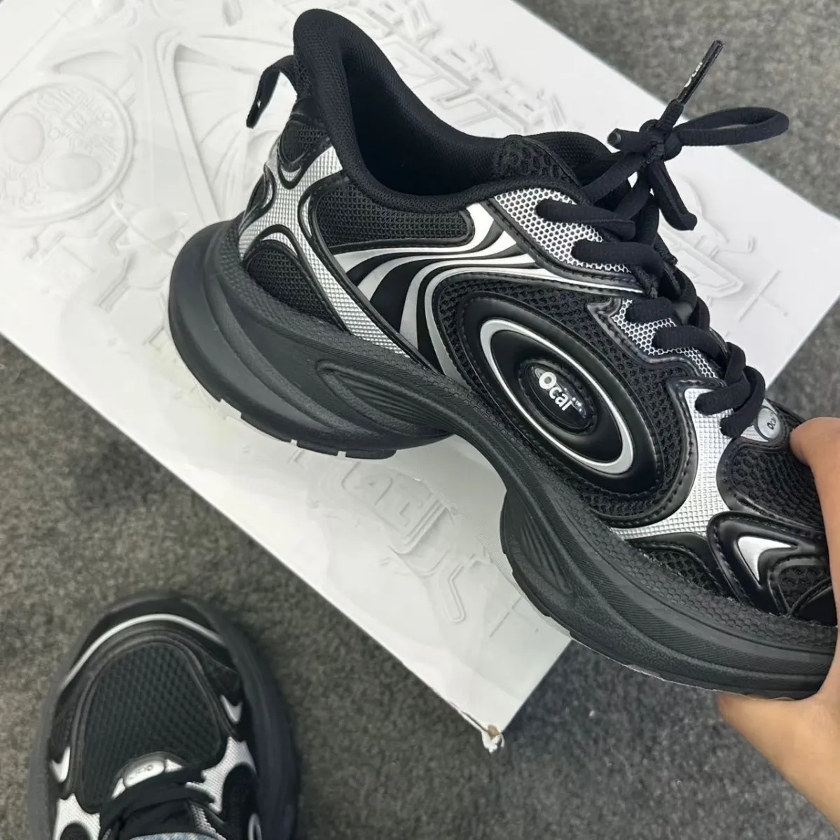 Ocai "Disk Runtech" Silver-White Flying Saucer Running Shoes for Couples - Height Increasing Sports Sneakers, Trendy "Dad Shoe" Style for Casual Wear - Image 4