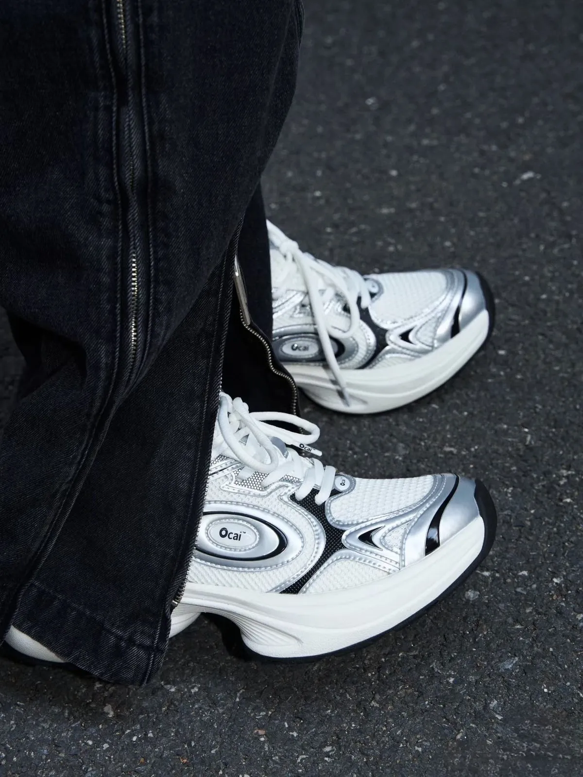 Ocai "Disk Runtech" Silver-White Flying Saucer Running Shoes for Couples - Height Increasing Sports Sneakers, Trendy "Dad Shoe" Style for Casual Wear showcase 11