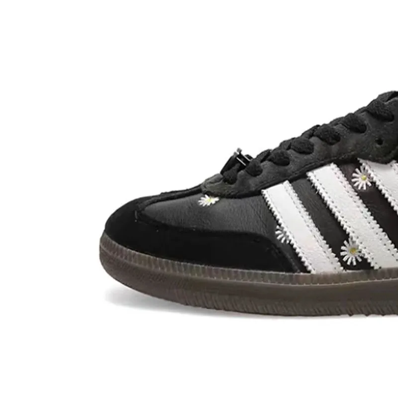 Black/White/Brown
