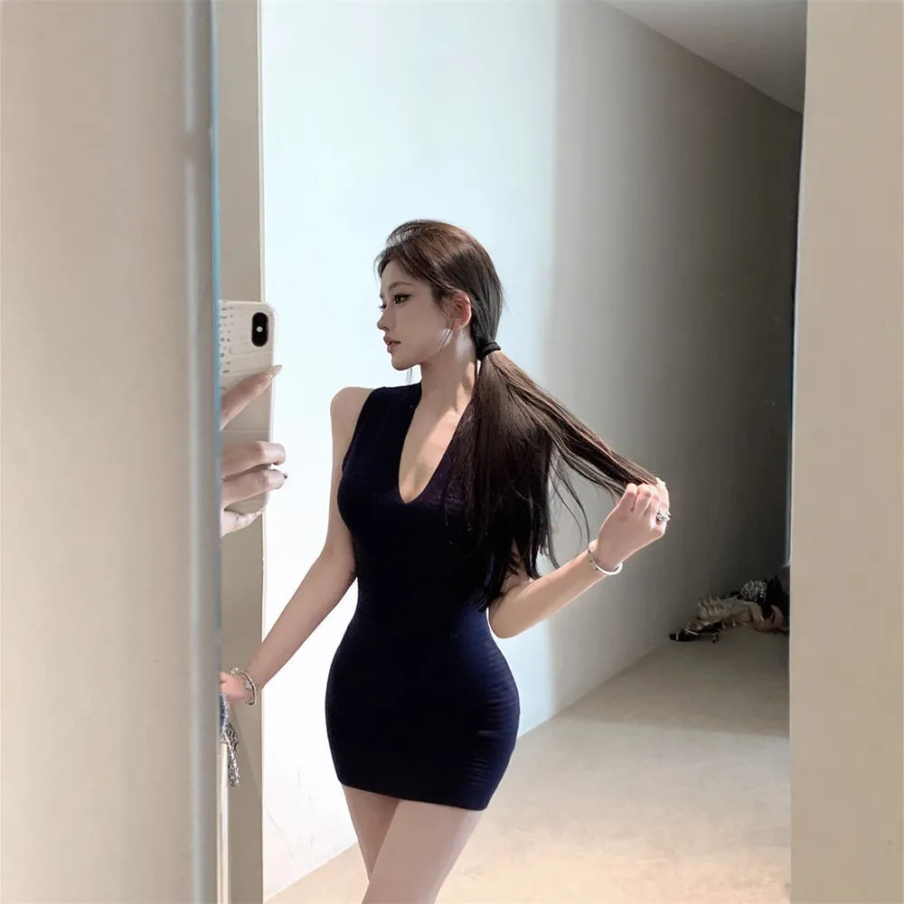Women's V-Neck Sleeveless Knit Mini Dress - Sexy Figure-Hugging Tight Waist Hip Skirt for Summer thumbnail 4
