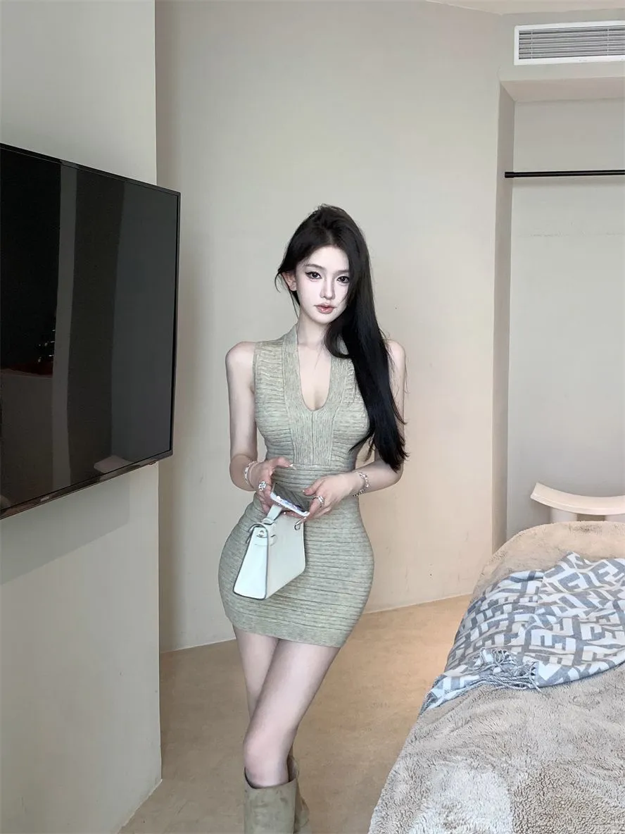 Women's V-Neck Sleeveless Knit Mini Dress - Sexy Figure-Hugging Tight Waist Hip Skirt for Summer showcase 11