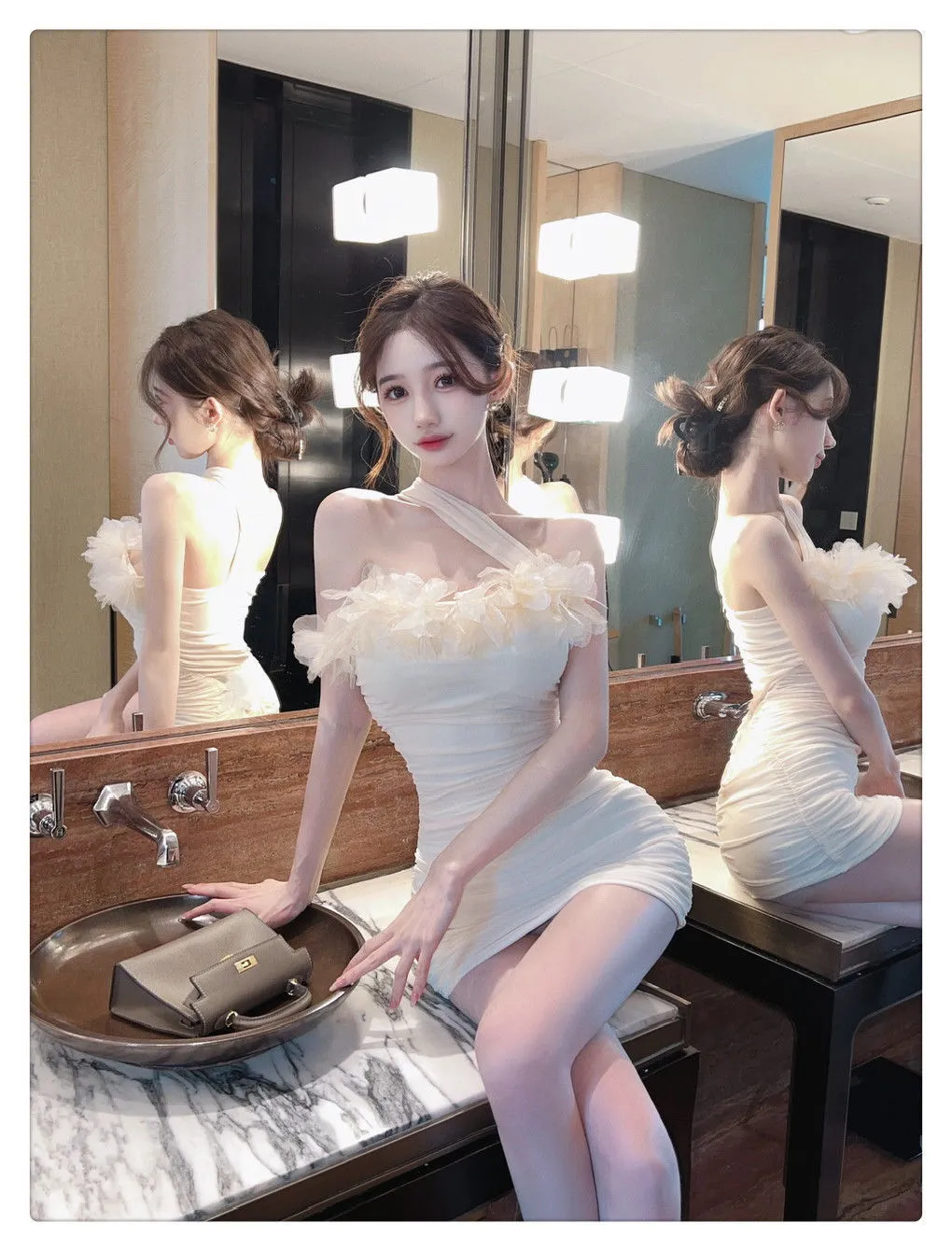 French Style Elegant Strapless Dress Women's Autumn Winter New Design Backless Tight Hip Short Skirt Fashionable Evening Party Wear showcase 2