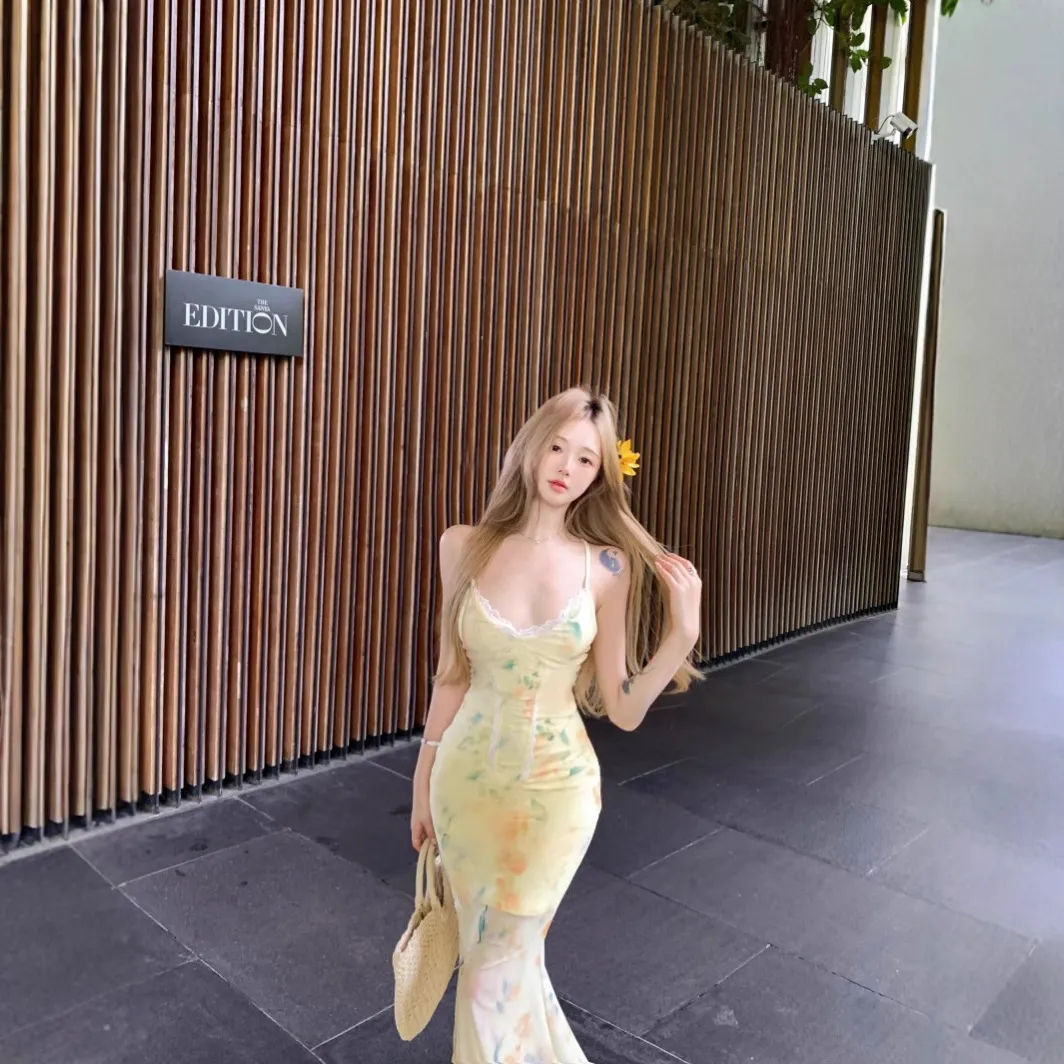 Women's Summer Floral Strappy Backless Maxi Dress, Vacation Style Suspender Skirt, Elegant Hip-Covering Fish Tail Design for Beach Parties thumbnail 5