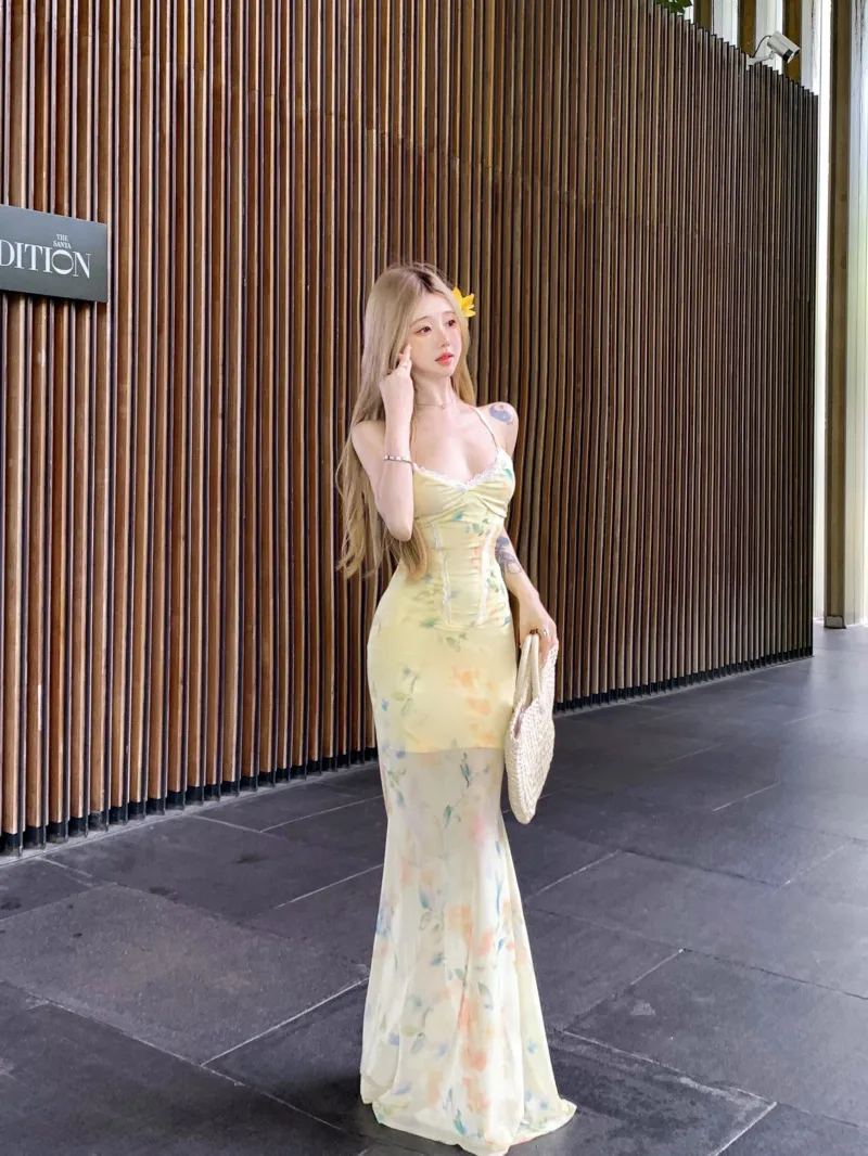 Women's Summer Floral Strappy Backless Maxi Dress, Vacation Style Suspender Skirt, Elegant Hip-Covering Fish Tail Design for Beach Parties showcase 4