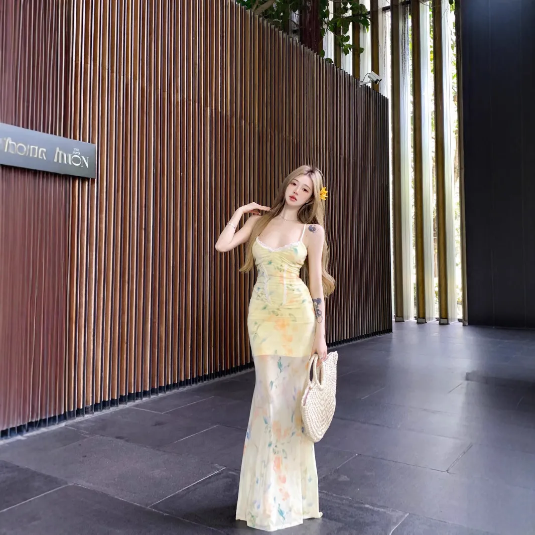 Women's Summer Floral Strappy Backless Maxi Dress, Vacation Style Suspender Skirt, Elegant Hip-Covering Fish Tail Design for Beach Parties thumbnail 3