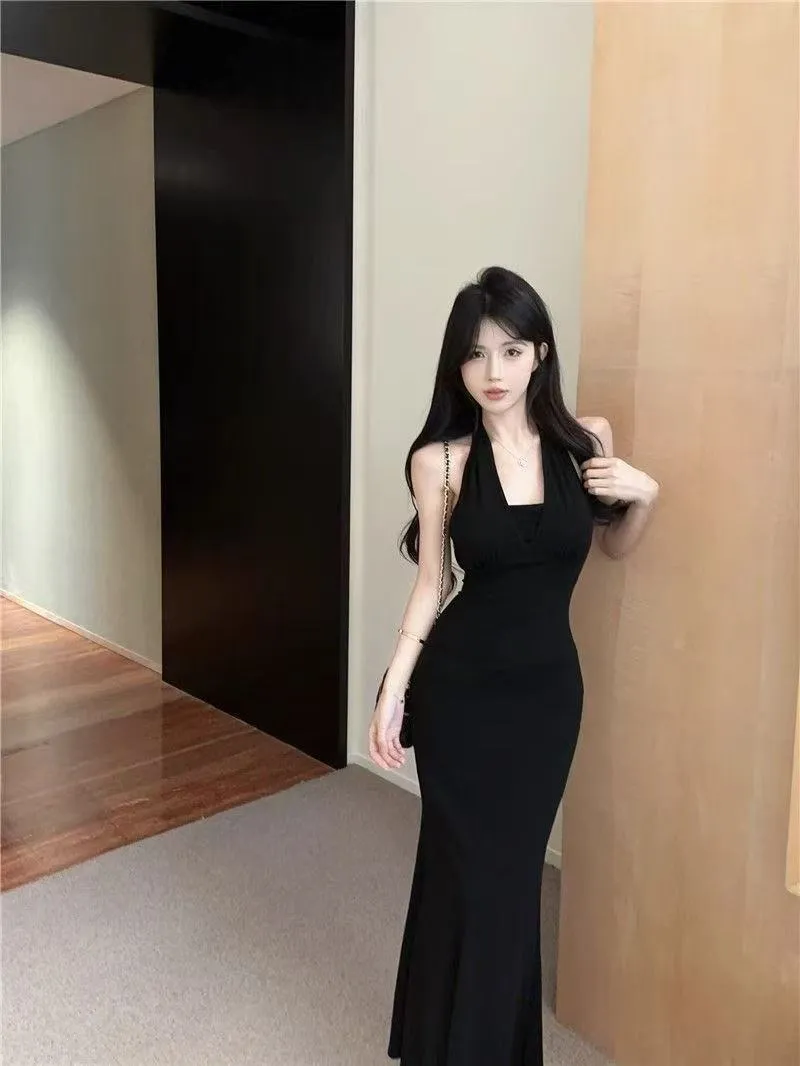 Elegant Burgundy Backless Maxi Dress for Women - Slim Fit, Bodycon, Summer Fashion, Sleeveless Evening Gown showcase 15