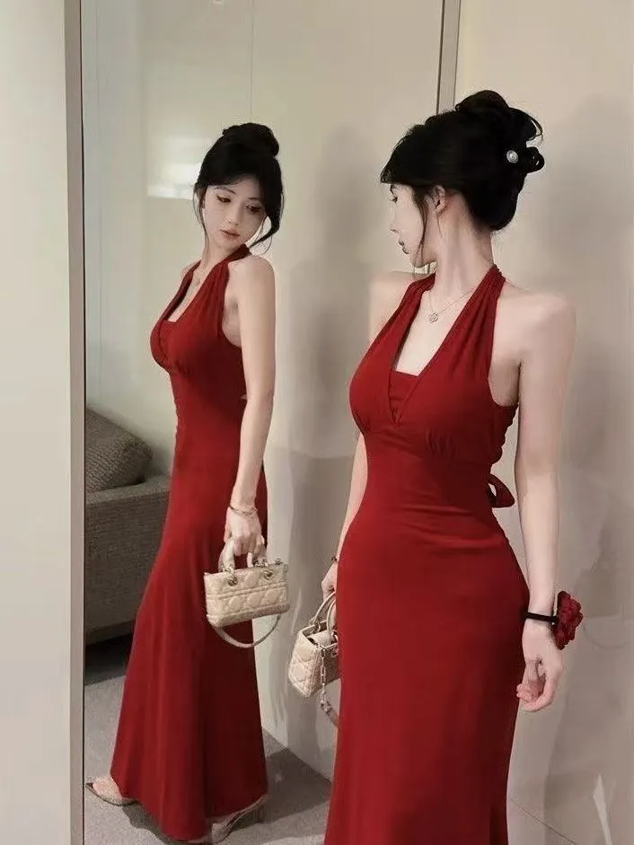 Elegant Burgundy Backless Maxi Dress for Women - Slim Fit, Bodycon, Summer Fashion, Sleeveless Evening Gown showcase 3
