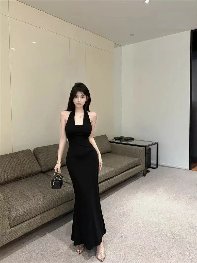 Elegant Burgundy Backless Maxi Dress for Women - Slim Fit, Bodycon, Summer Fashion, Sleeveless Evening Gown showcase 16