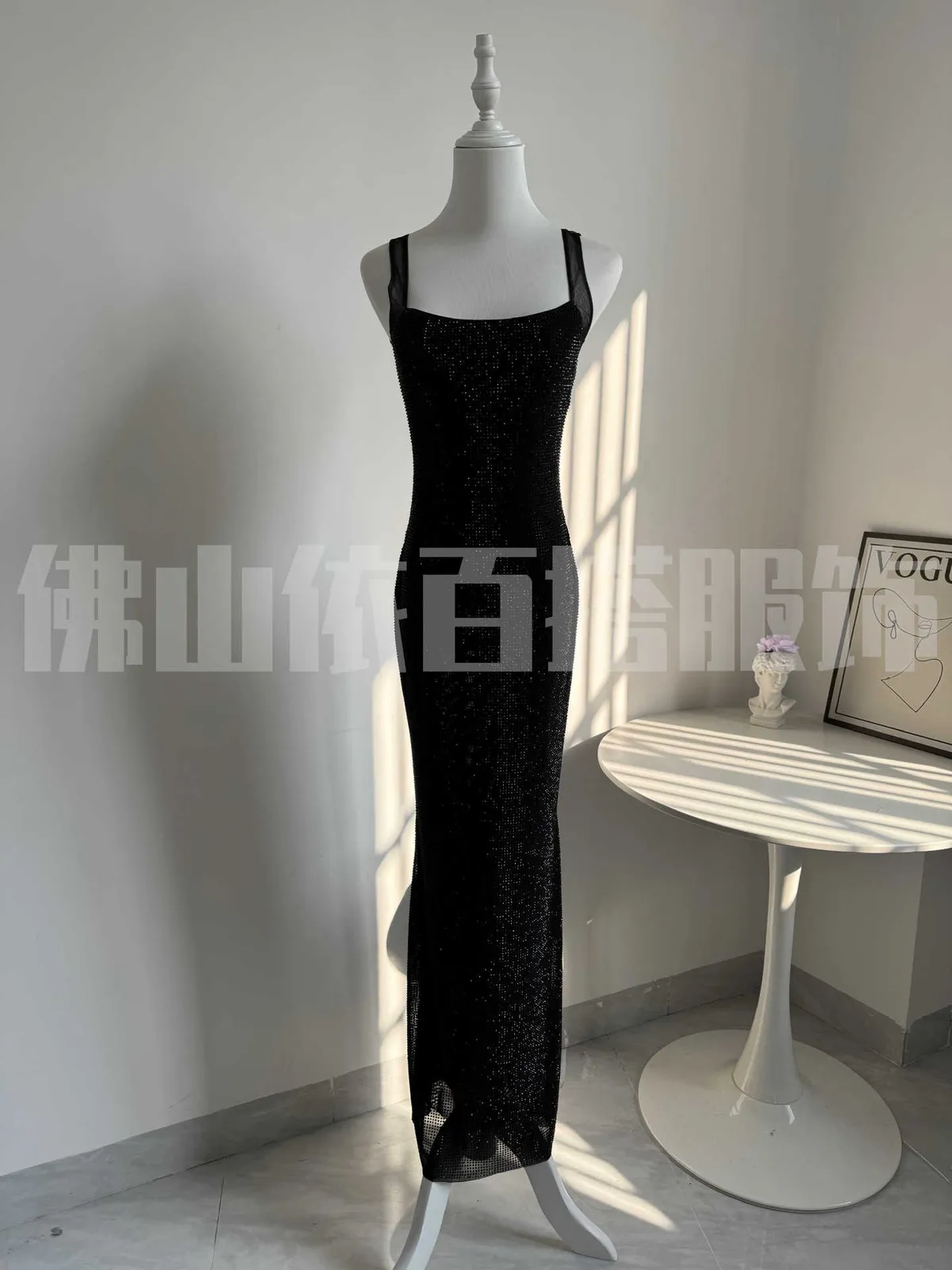 Women's Elegant Sleeveless Sling Evening Dress with Hot Drilling Embellishments, Low Cut Neckline, Bodycon Hip Fit, Sophisticated Design for Special Occasions showcase 17