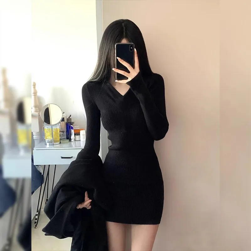 Women's Black Long-Sleeve Bodycon Knitted Dress - Sweet Spicy Style, High-End Feel, Versatile for Spring & Autumn thumbnail 8