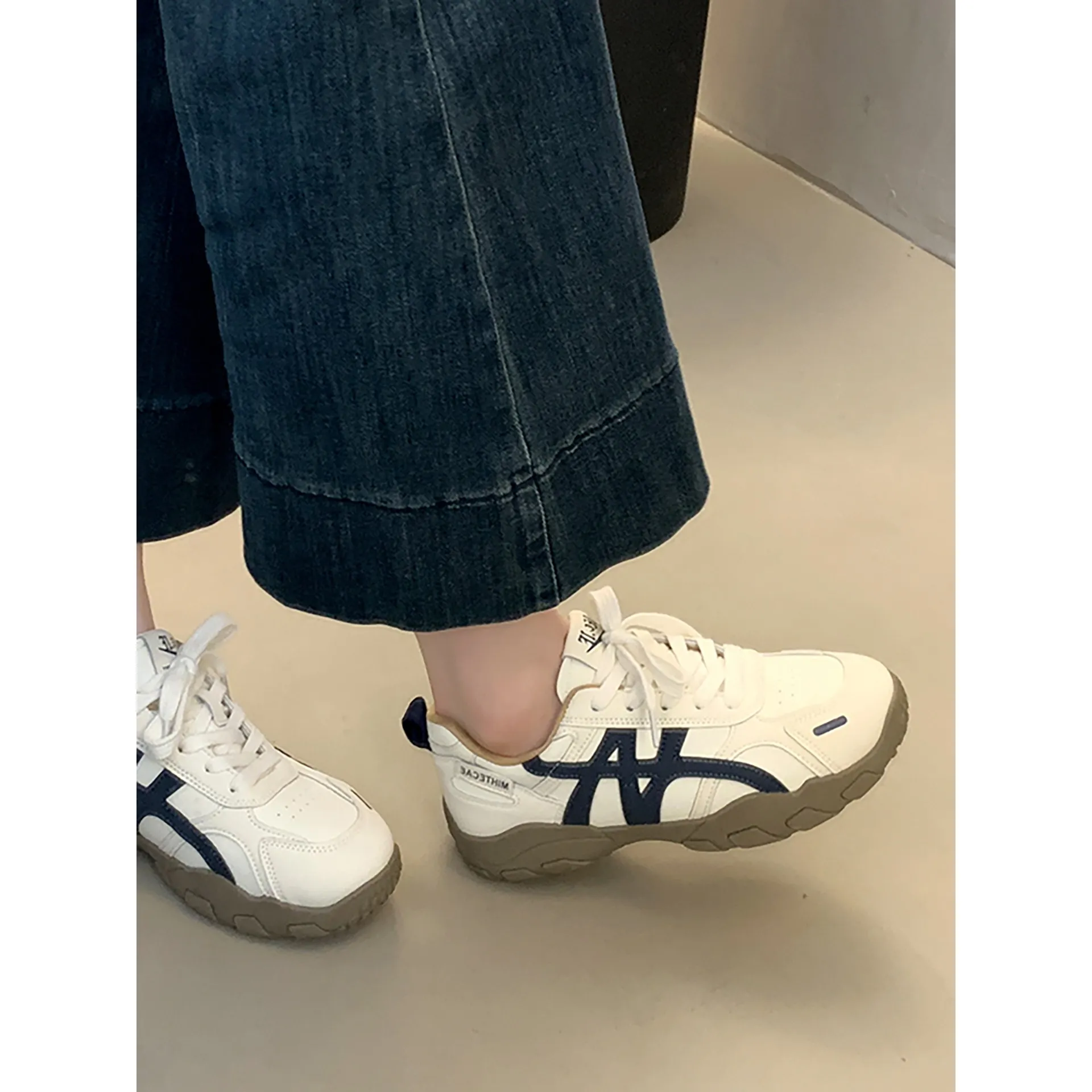 Women's White Platform Sneakers 2025 New Autumn Casual Agate Sports Training Shoes Comfortable Breathable Fashion Footwear thumbnail 1