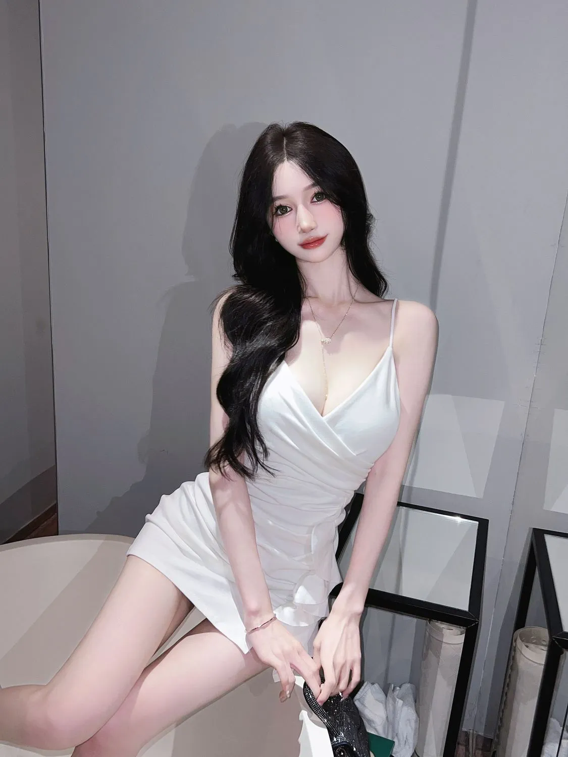 Sexy V-Neck Sling Dress with Ruffles and Tight Hip Skirt - Chic Summer Fashion for Women showcase 12