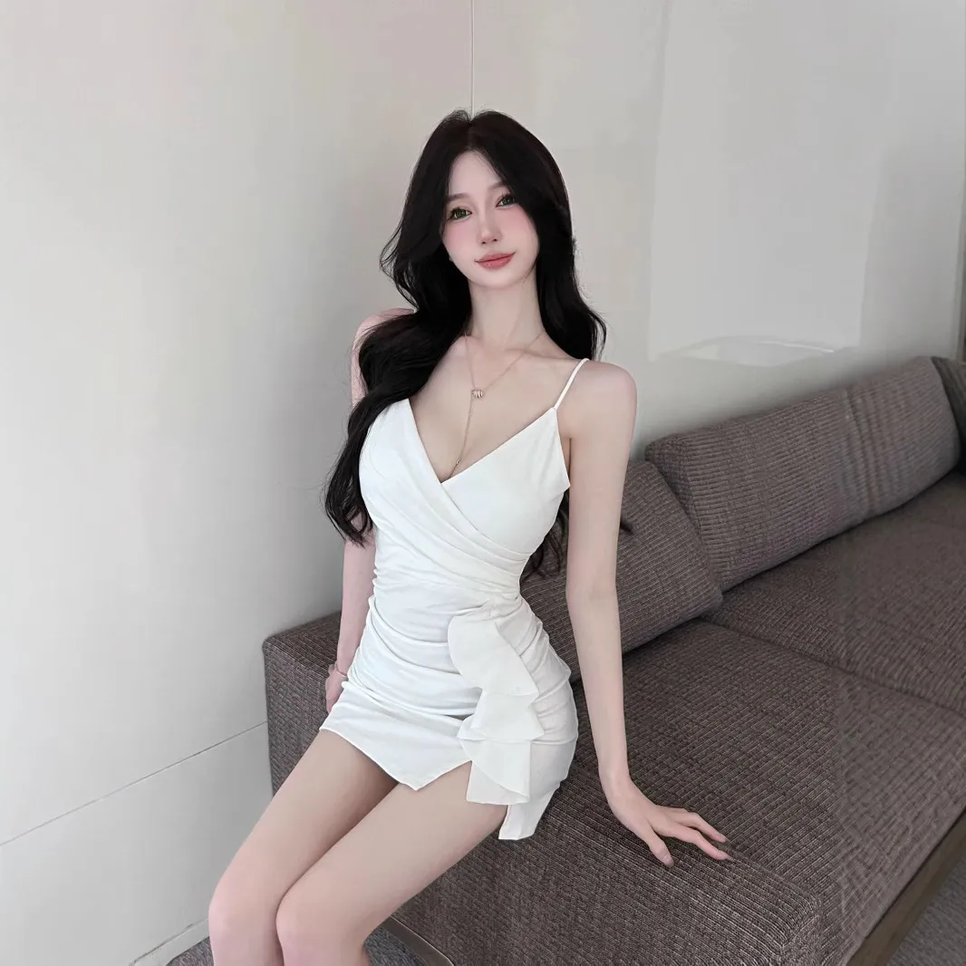 Sexy V-Neck Sling Dress with Ruffles and Tight Hip Skirt - Chic Summer Fashion for Women thumbnail 3
