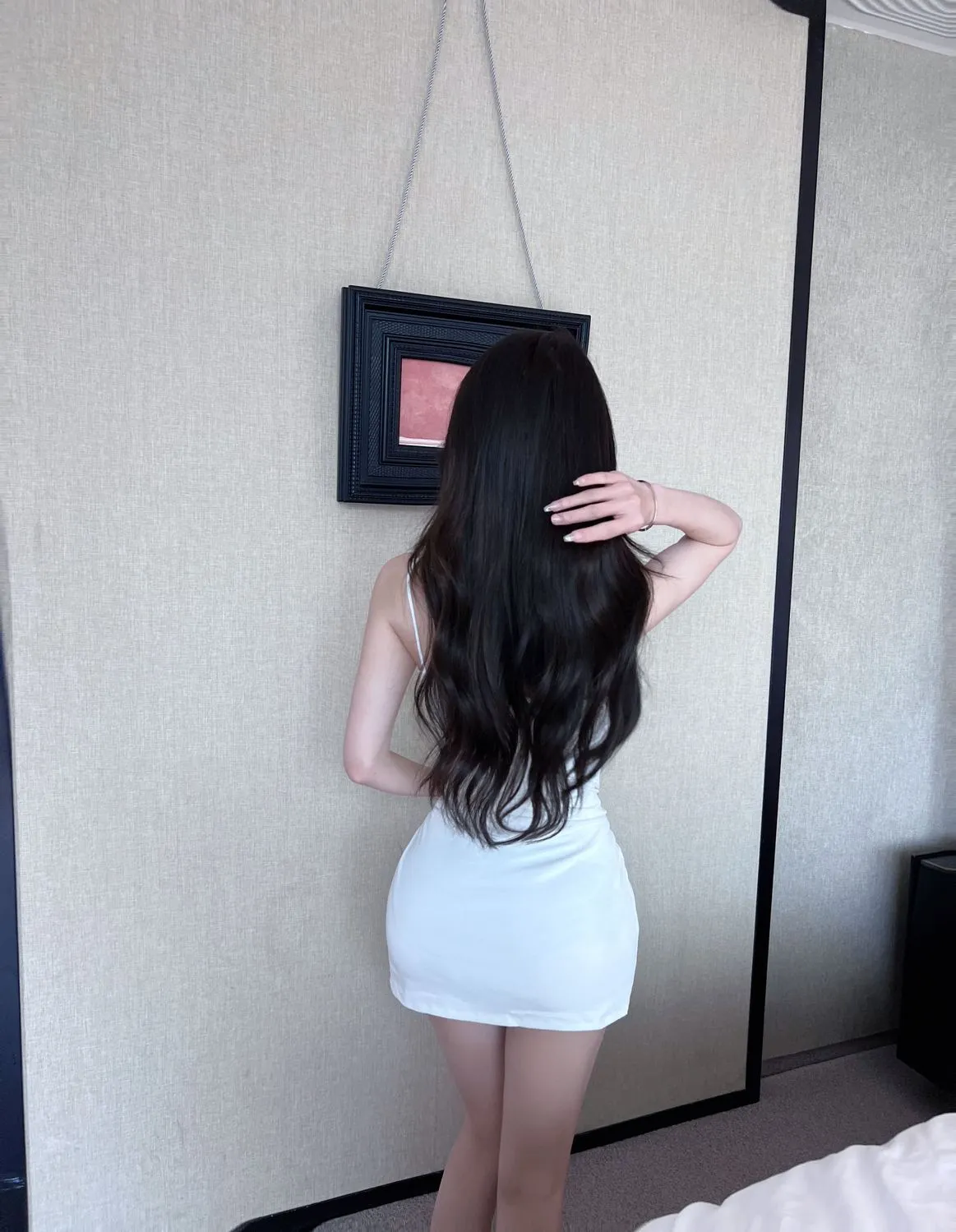 Sexy V-Neck Sling Dress with Ruffles and Tight Hip Skirt - Chic Summer Fashion for Women showcase 7