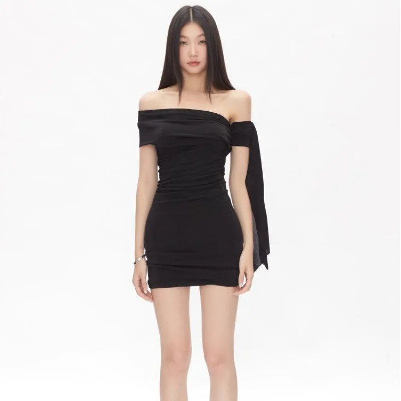 Women's Sexy One-Shoulder Black Mini Dress, Sleeveless Hip-Hugging Design, Pure Desire Summer Fashion Skirt for Evening Outings - Image 1