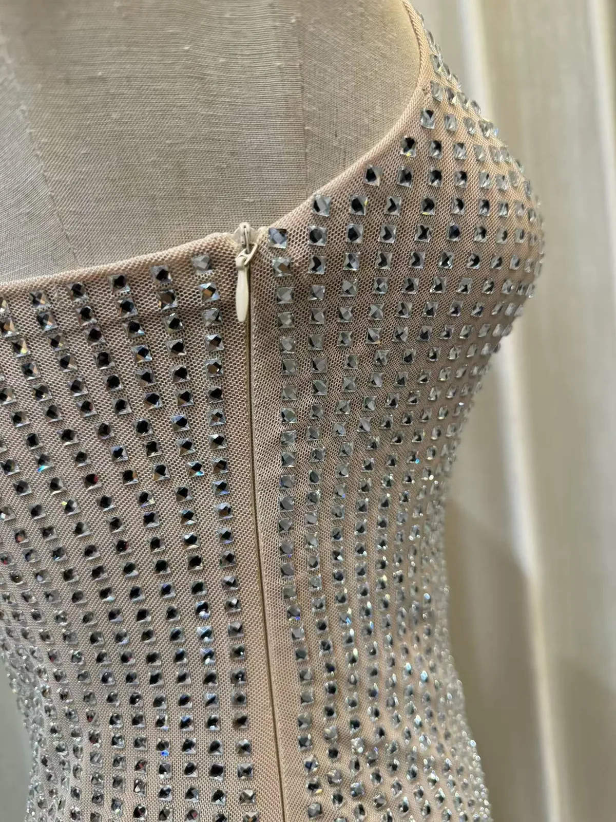 Elegant Halter Neck Rhinestone Embellished Bodycon Mini Dress for Women - Sexy Waist-Cinching Holiday Party Dress showcase 3