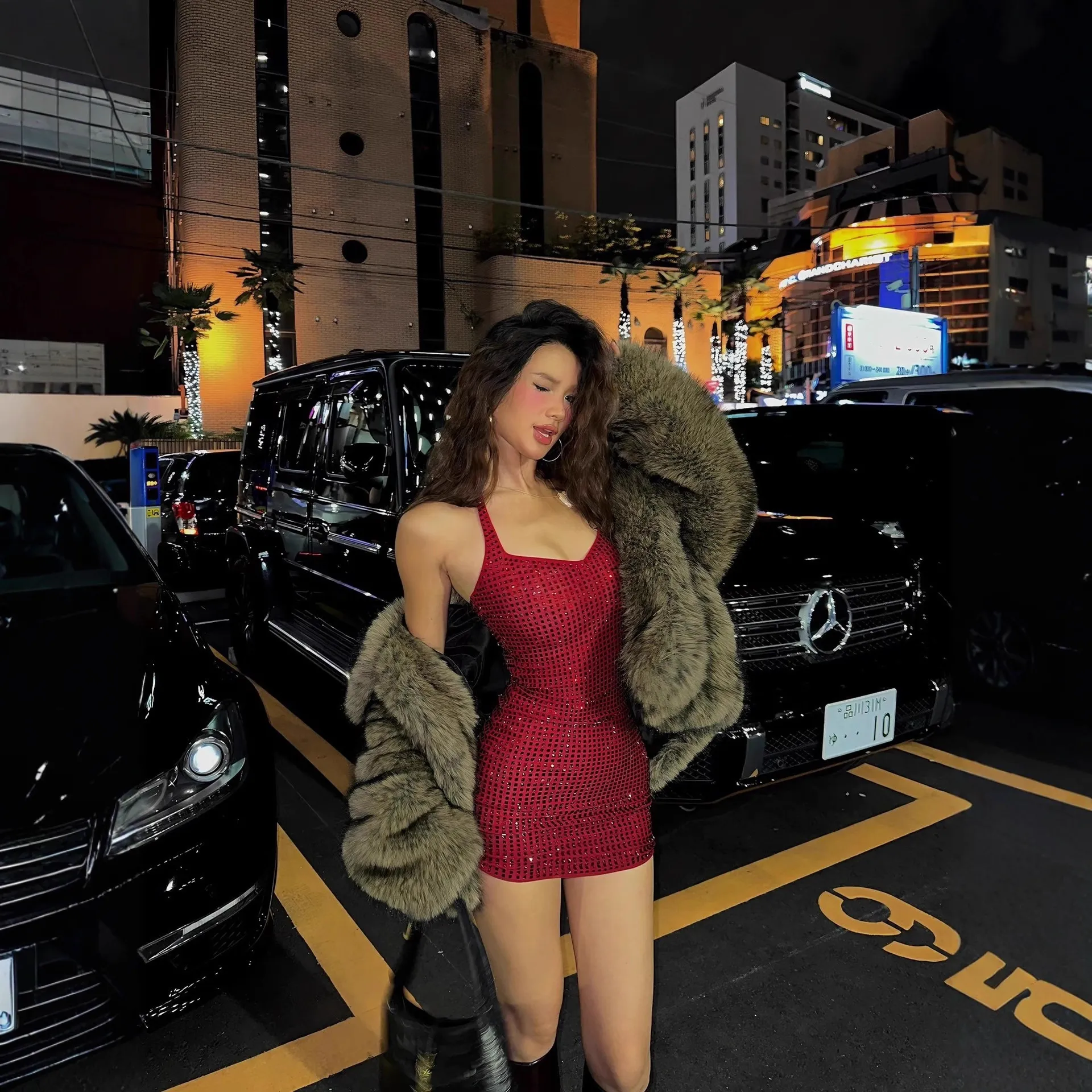 Elegant Halter Neck Rhinestone Embellished Bodycon Mini Dress for Women - Sexy Waist-Cinching Holiday Party Dress thumbnail 4