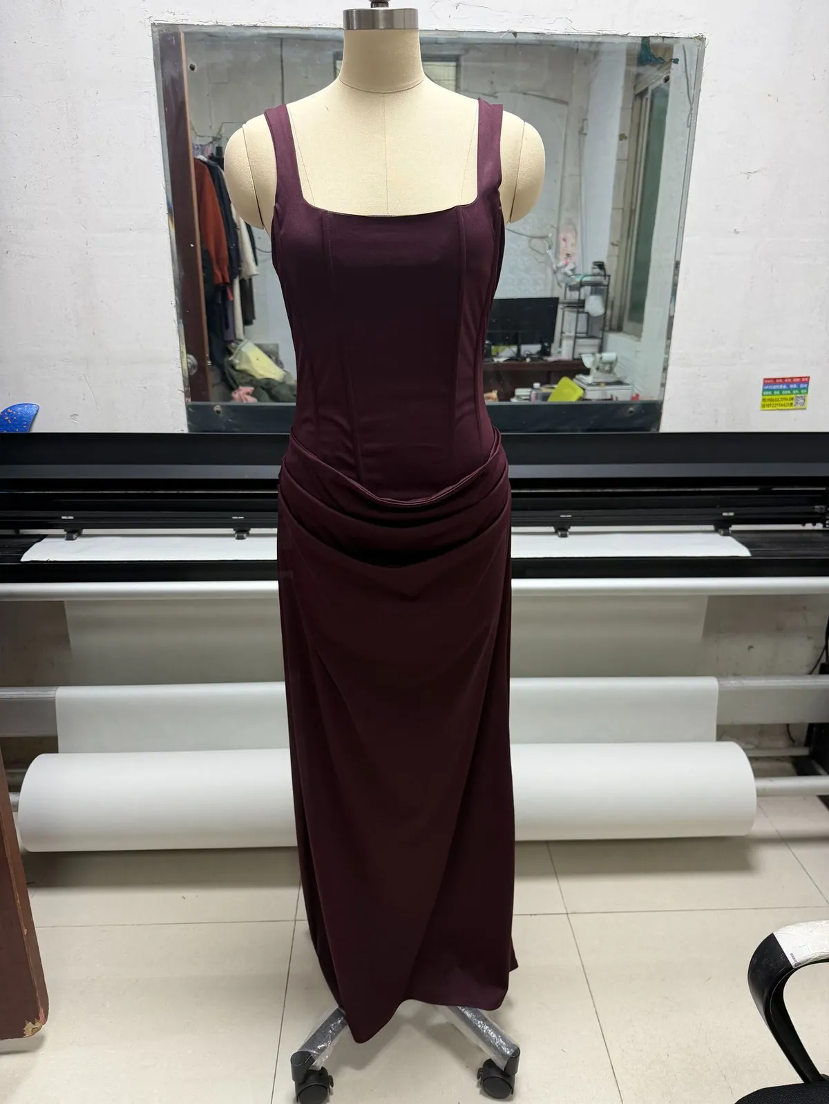 Women's Slim-Fit Fishbone Strap Long Bodycon Dress - Solid Color Elegant Sleeveless Evening Gown for Special Occasions showcase 9